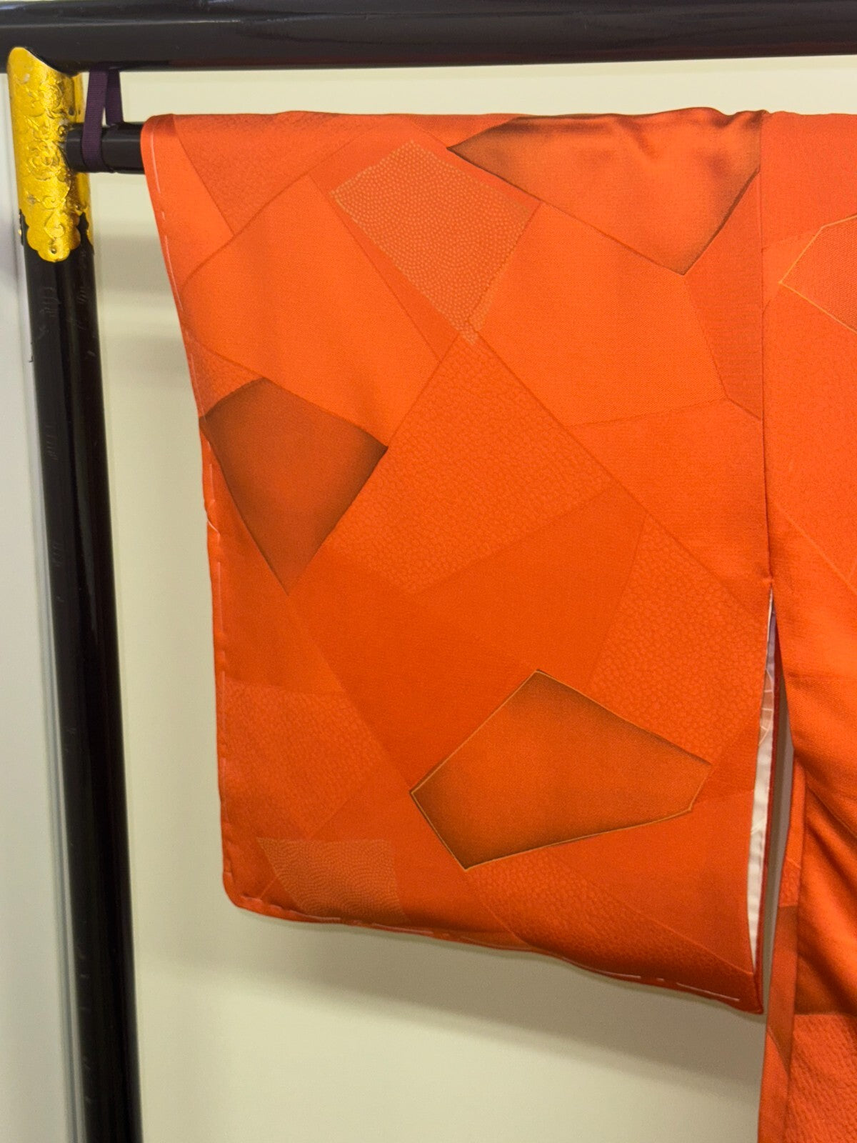 42352