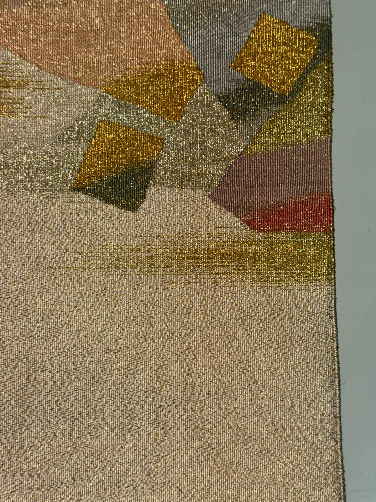 42423