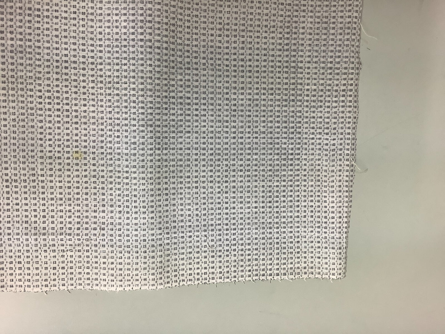 43961