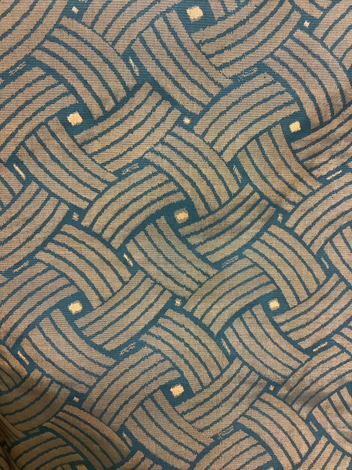 43927