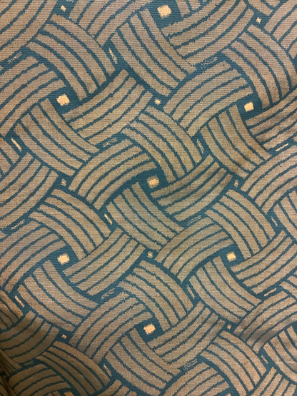 43927