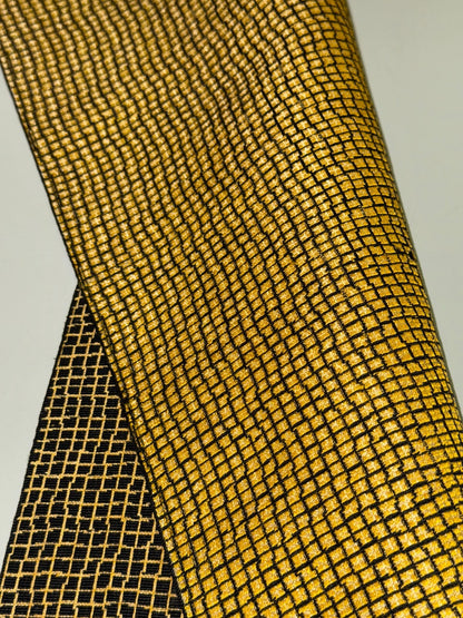37010