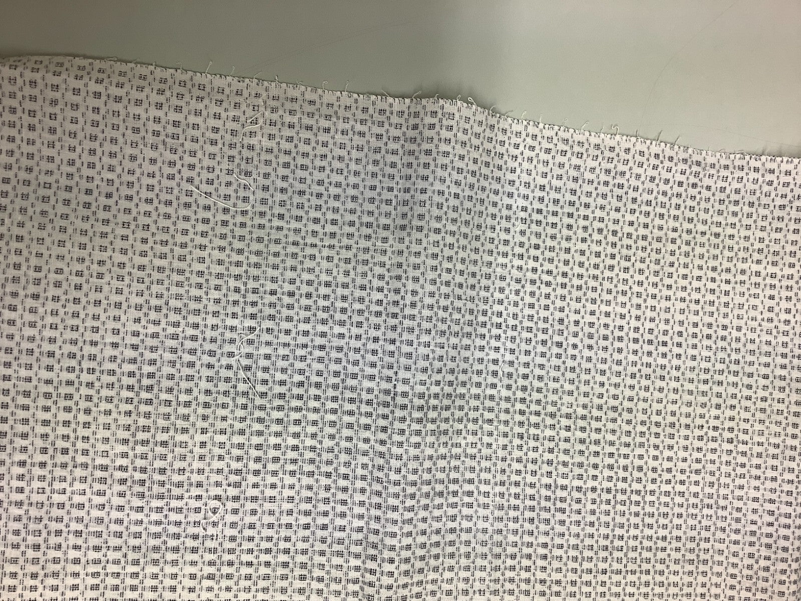43961