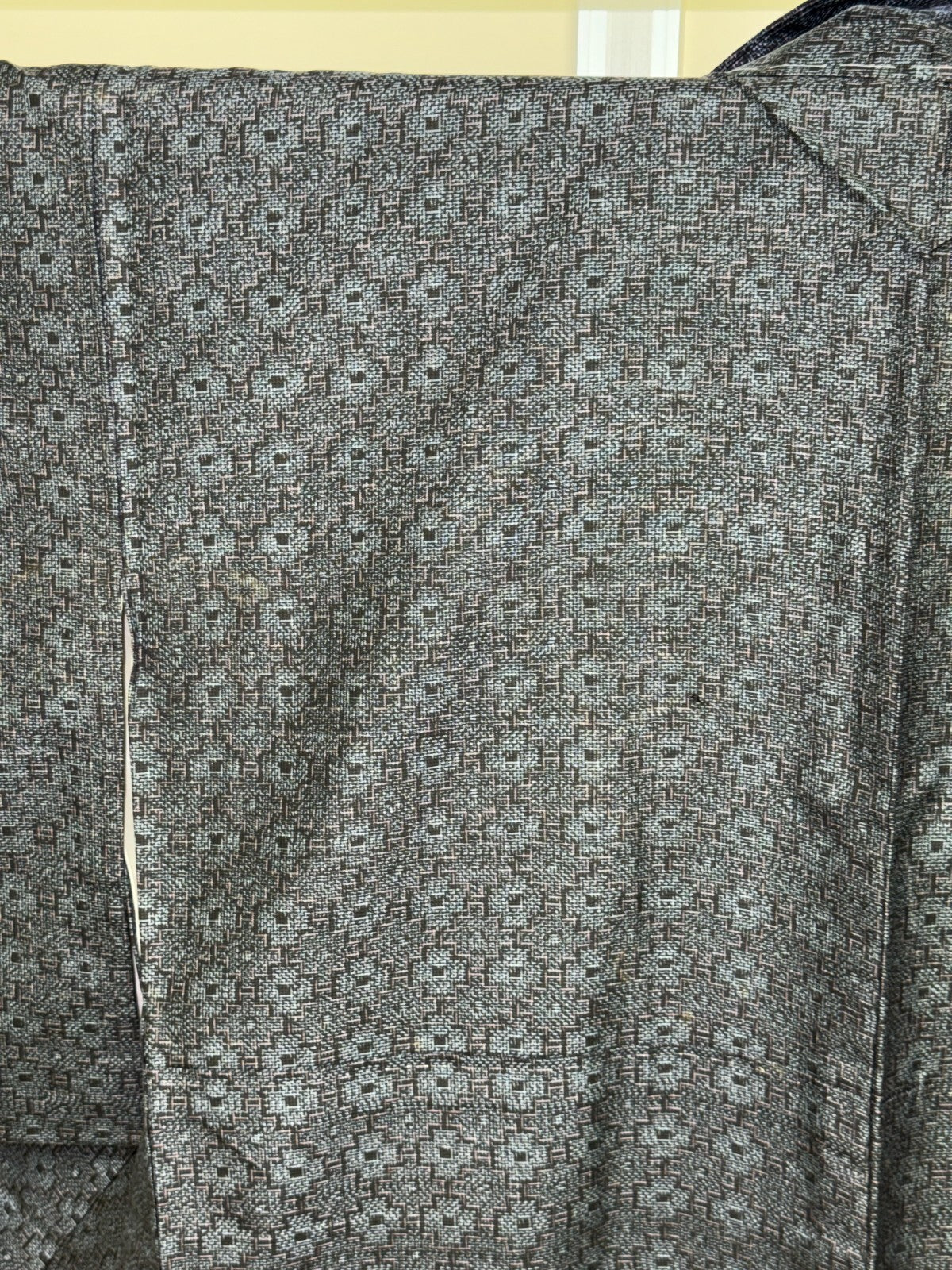 43981